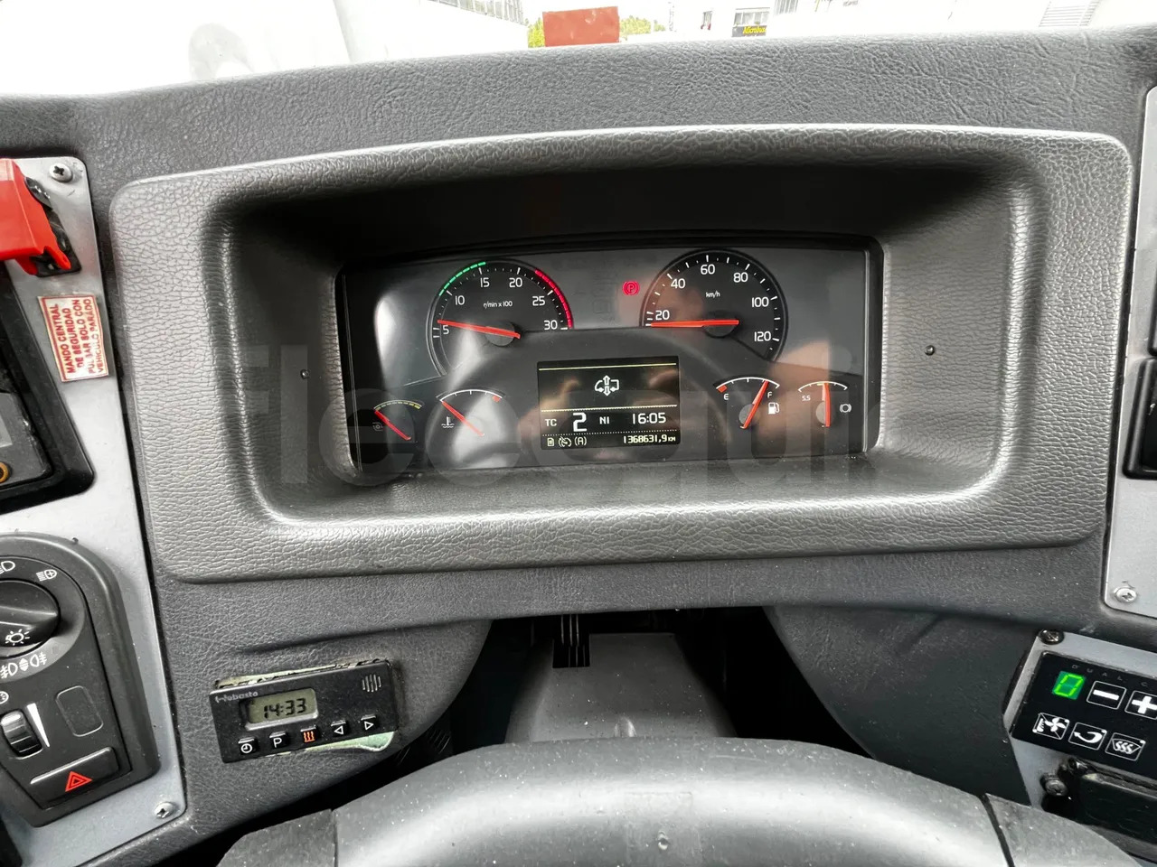 Volvo B12B - Coach: picture 3 Volvo B12B - Coach: picture 3