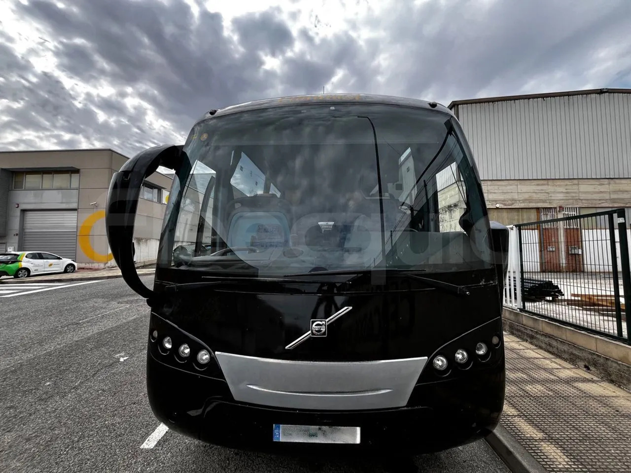 Volvo B12B - Coach: picture 2 Volvo B12B - Coach: picture 2