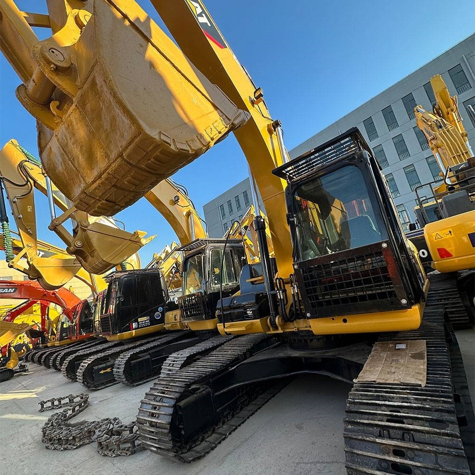 CAT 323 D - Crawler excavator: picture 3 CAT 323 D - Crawler excavator: picture 3
