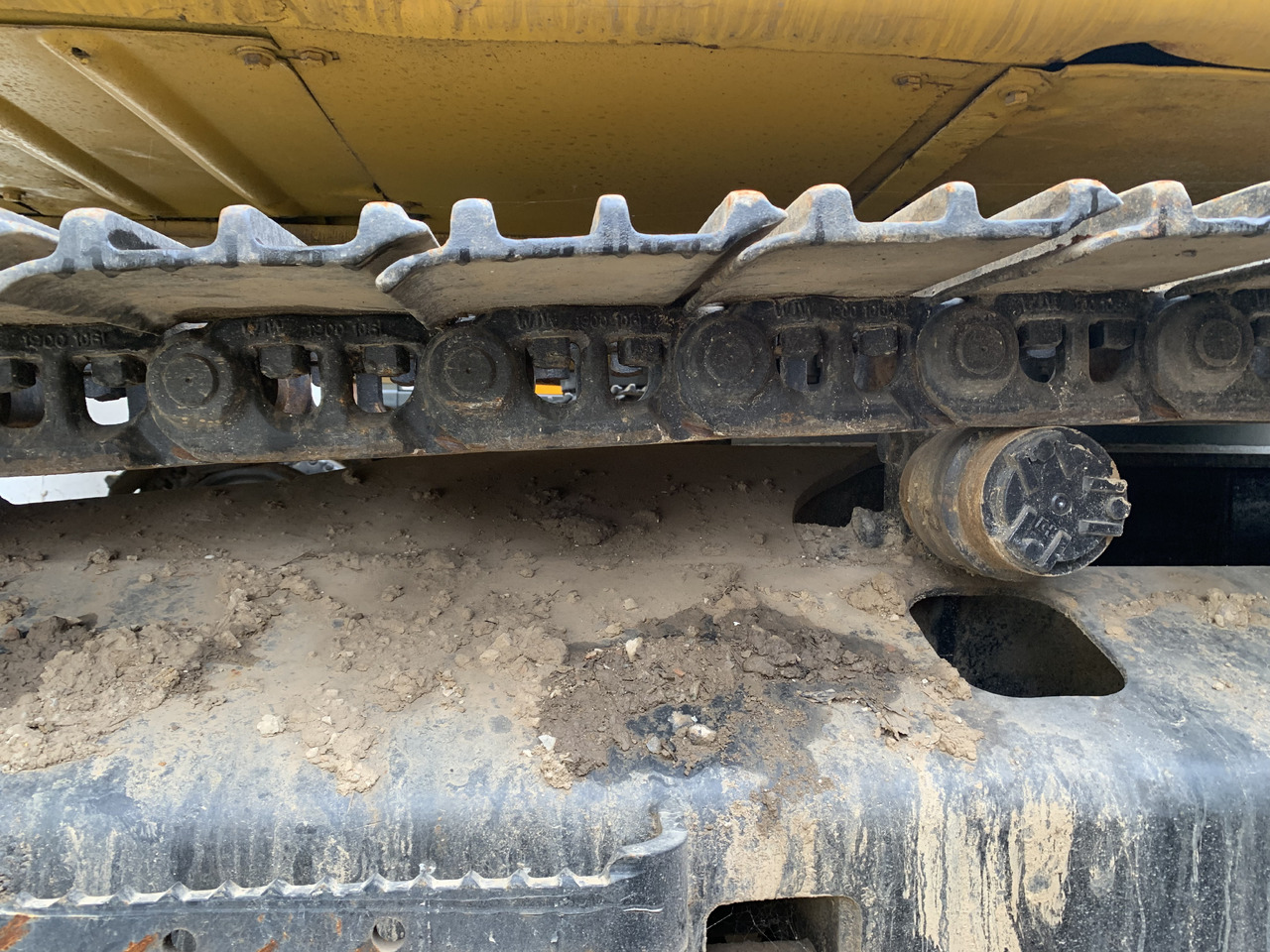 Wheel excavator CATERPILLAR 323D2L: picture 8