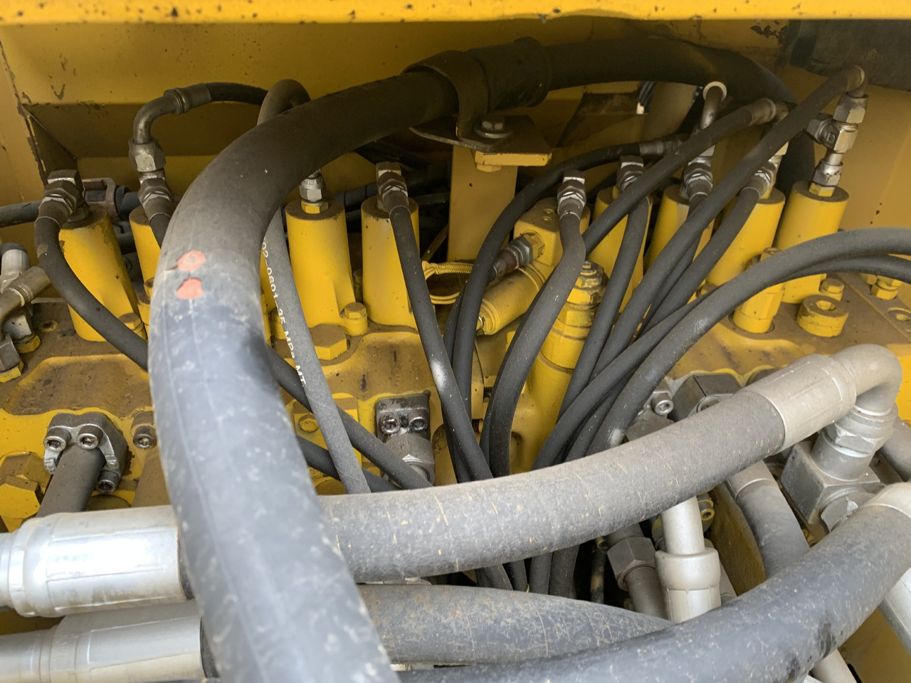 Wheel excavator CATERPILLAR 323D2L: picture 7