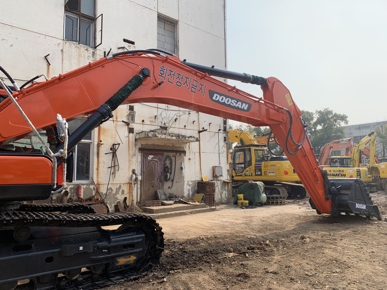 Doosan DX340LC - Excavator: picture 5 Doosan DX340LC - Excavator: picture 5