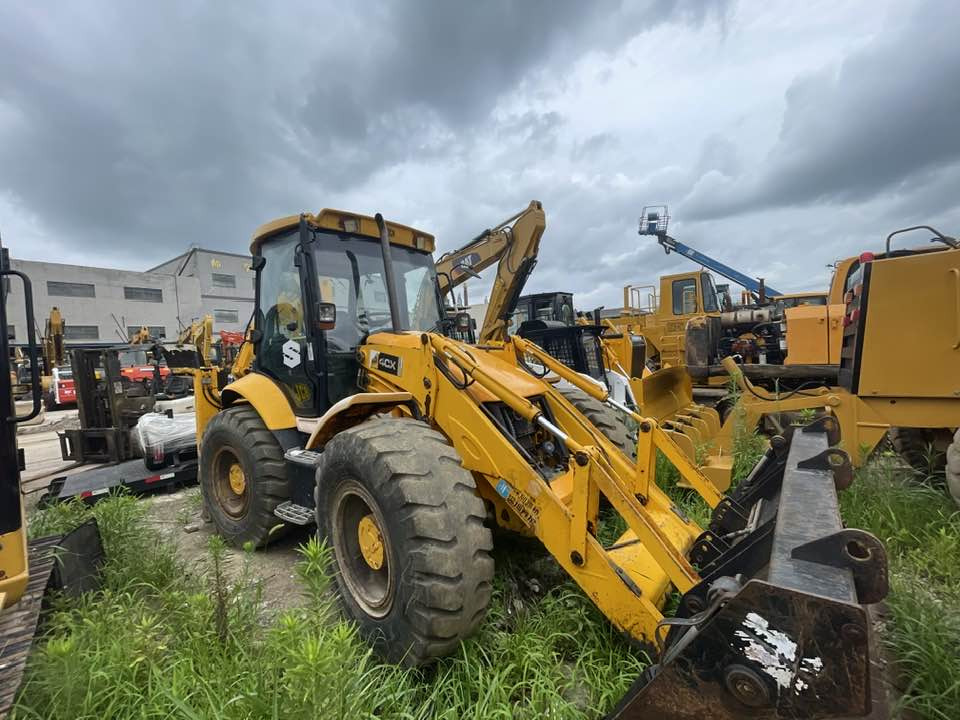 JCB 4CX - Backhoe loader: picture 1 JCB 4CX - Backhoe loader: picture 1