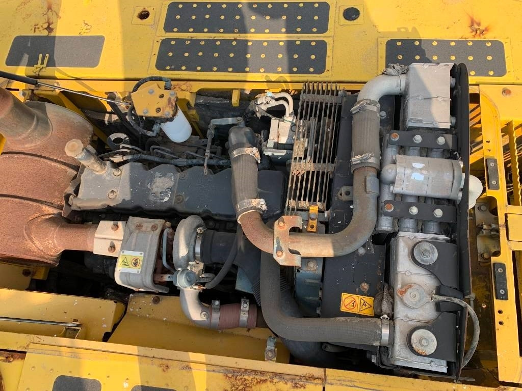 Crawler excavator Komatsu PC 240: picture 17