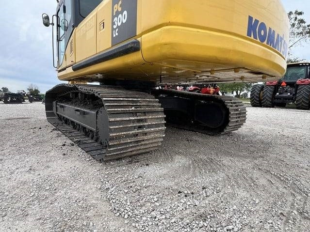 Komatsu PC300 - Crawler excavator: picture 4 Komatsu PC300 - Crawler excavator: picture 4