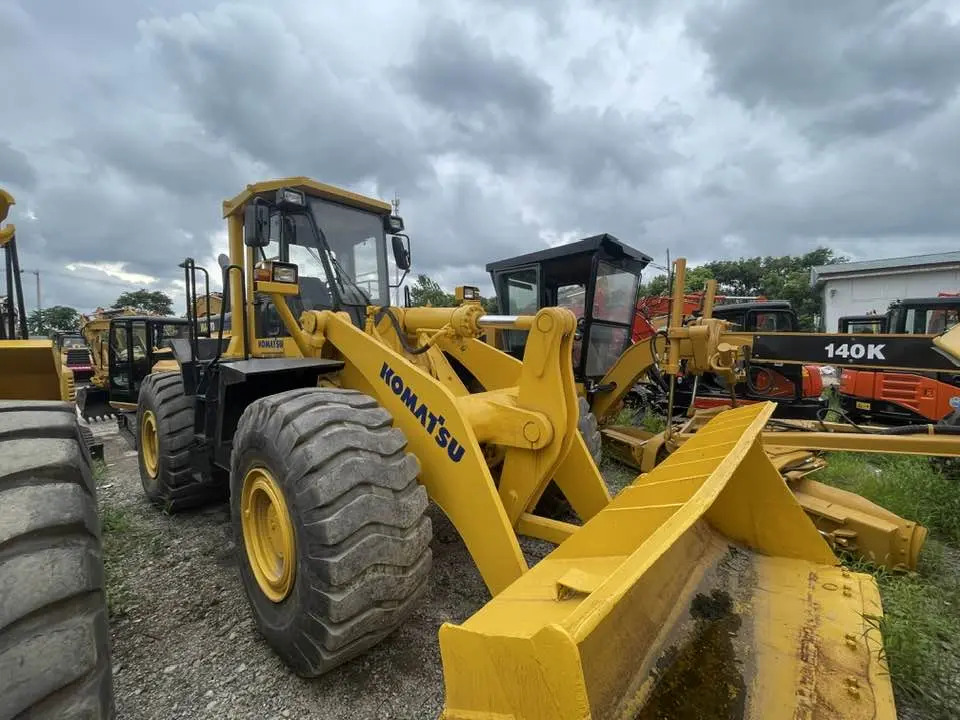 Komatsu WA470 - Wheel loader: picture 1 Komatsu WA470 - Wheel loader: picture 1