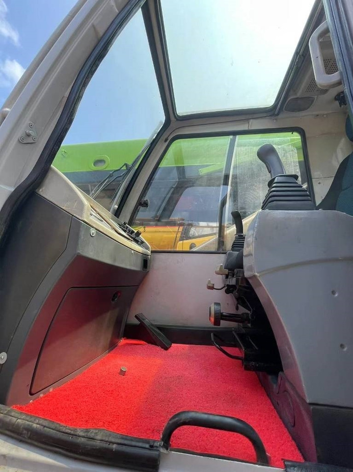 All terrain crane Zoomlion ZCT251V: picture 6
