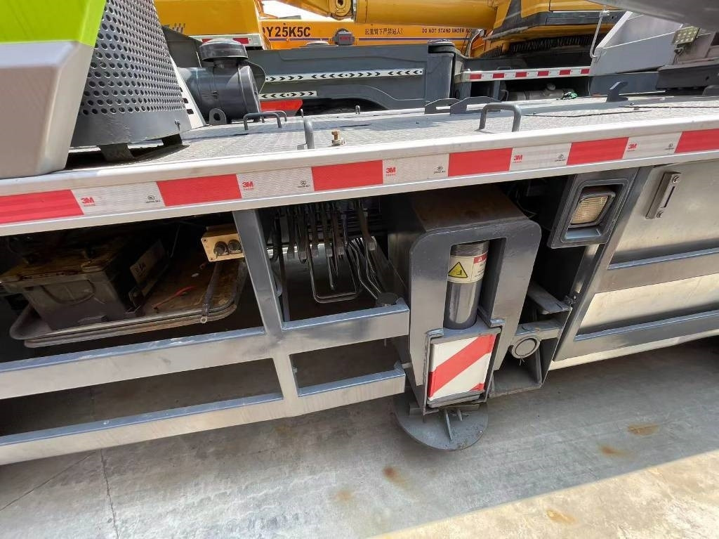 All terrain crane Zoomlion ZCT251V: picture 9
