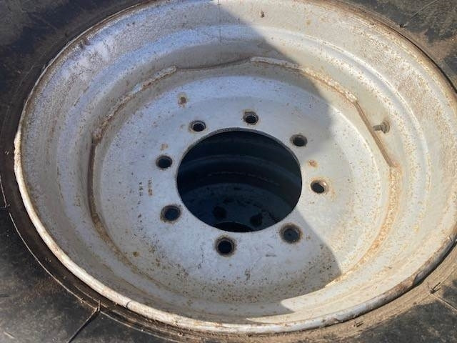 425/65-22,5 KOMPLET - Tire for Agricultural machinery: picture 2 425/65-22,5 KOMPLET - Tire for Agricultural machinery: picture 2