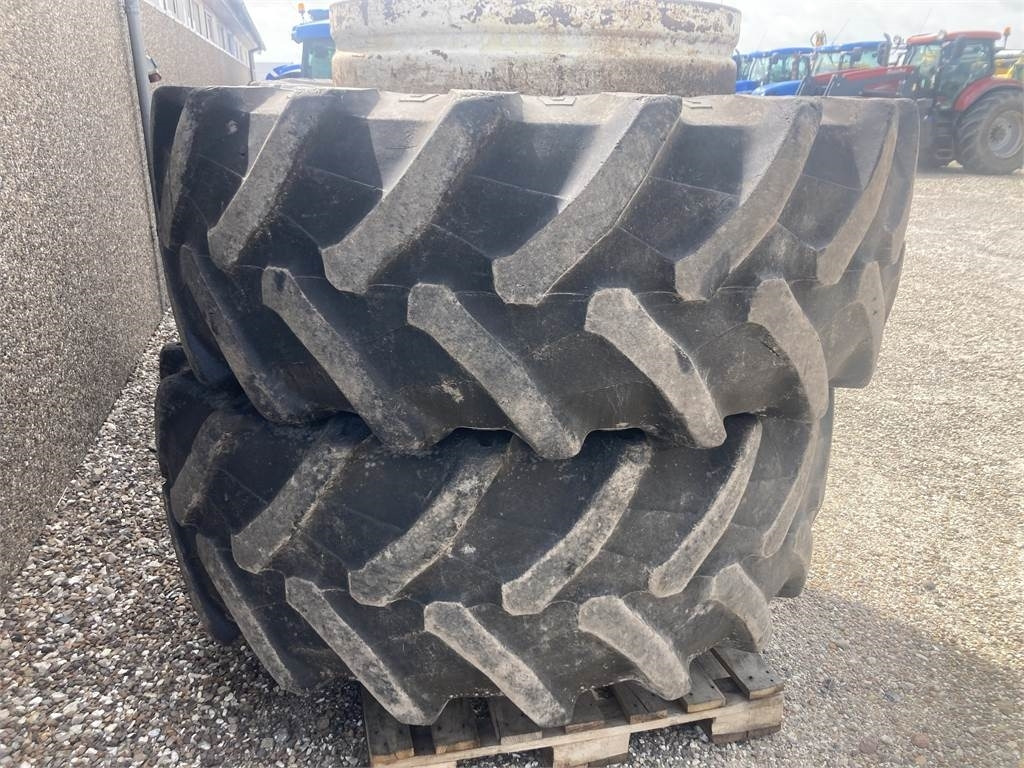 580/70-38 - Tire for Agricultural machinery: picture 1 580/70-38 - Tire for Agricultural machinery: picture 1