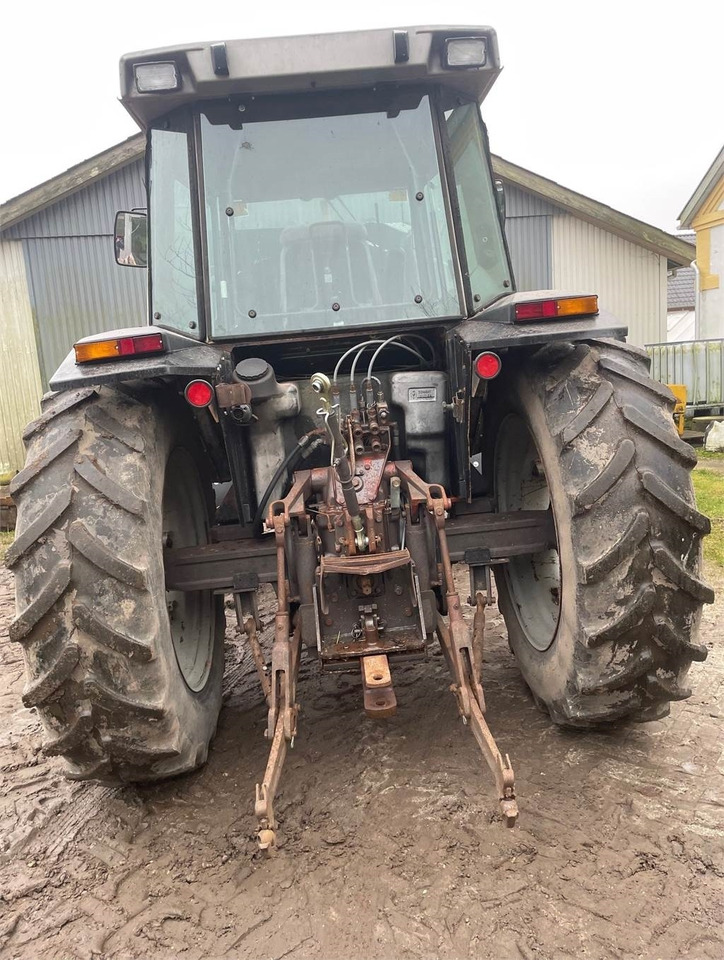 Massey Ferguson 3080 - Farm tractor: picture 2 Massey Ferguson 3080 - Farm tractor: picture 2