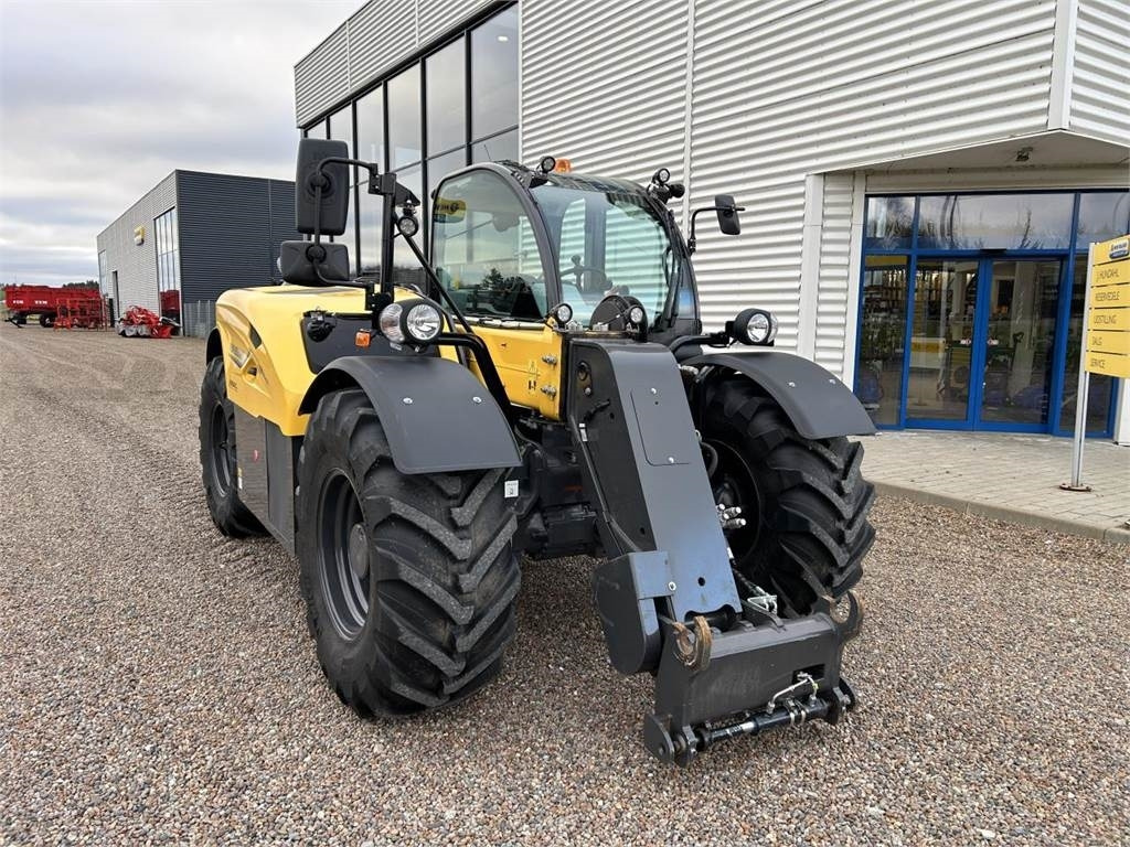 New Holland TH7.42-145HP NEW - Telescopic handler: picture 2 New Holland TH7.42-145HP NEW - Telescopic handler: picture 2