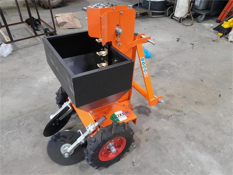 - - - Boxer AGRI - Potato planter: picture 3 - - - Boxer AGRI - Potato planter: picture 3