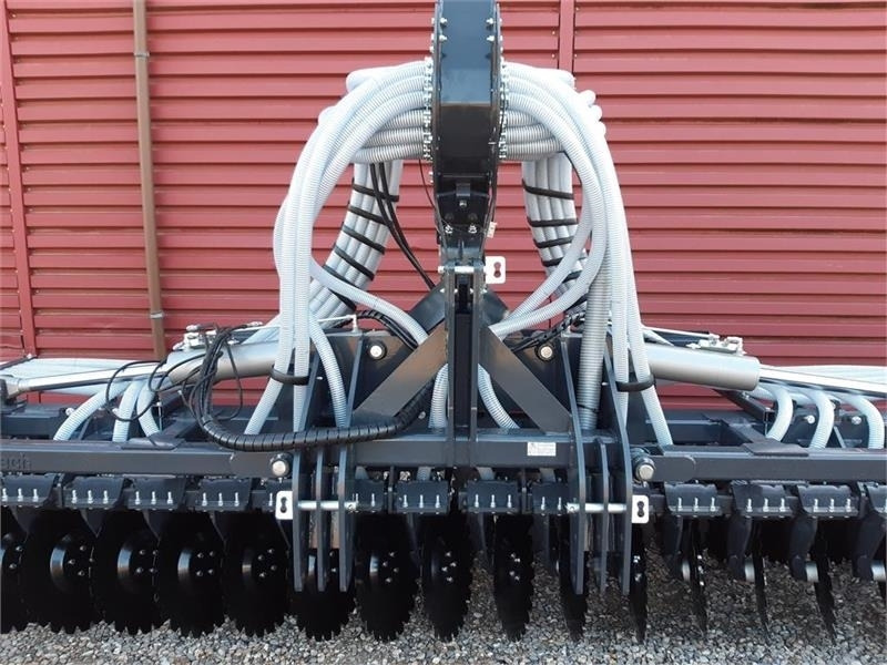 - - - Disc Nedfælder 7.50 meter IT-7500 SLURRY - Slurry injector: picture 2 - - - Disc Nedfælder 7.50 meter IT-7500 SLURRY - Slurry injector: picture 2