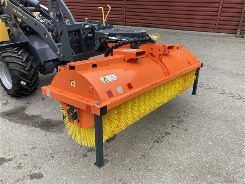 - - - J-Maskiner 180 - Broom: picture 3 - - - J-Maskiner 180 - Broom: picture 3