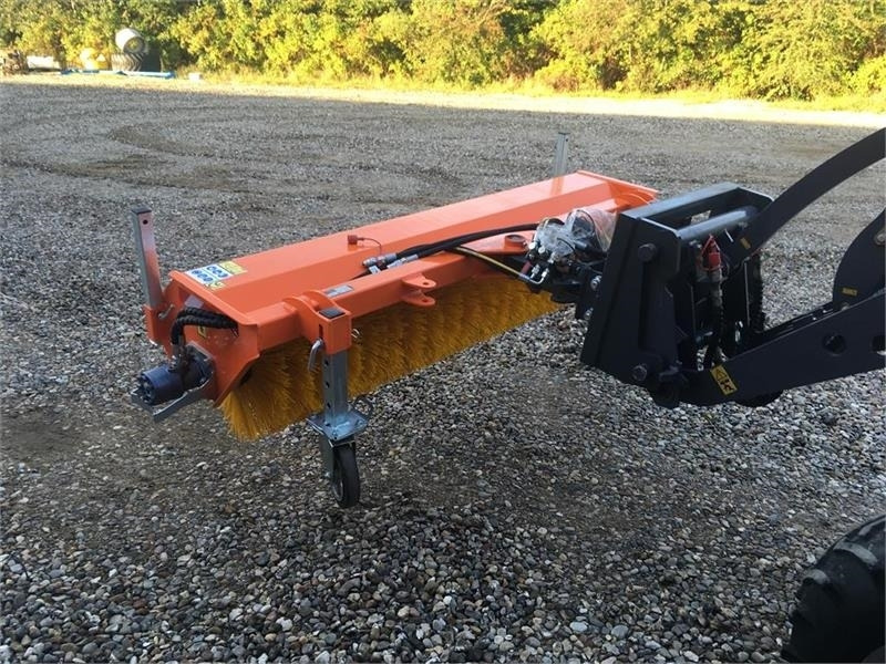 - - - J-Maskiner 180 kost - Broom: picture 1 - - - J-Maskiner 180 kost - Broom: picture 1