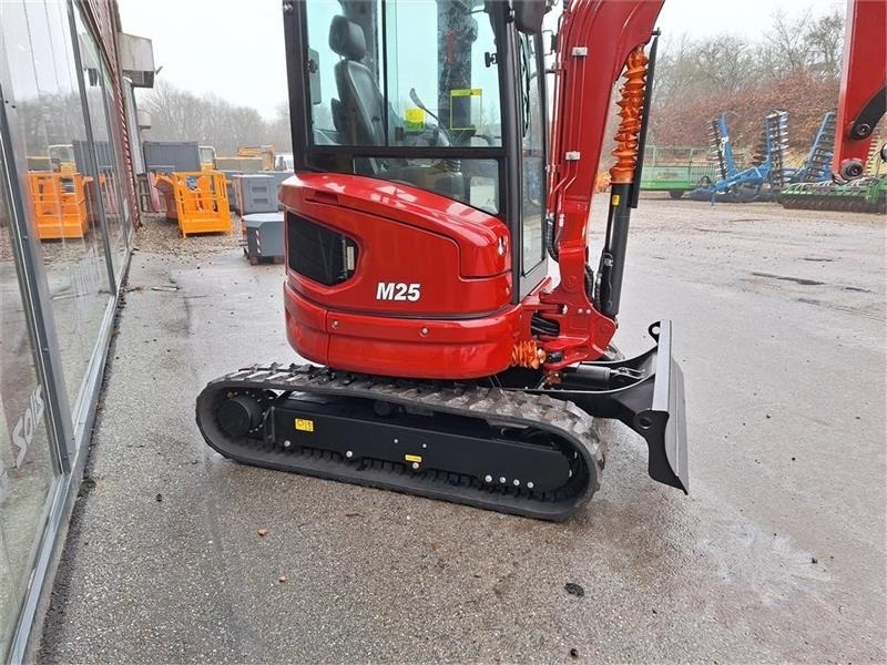 Mole M25 - Mini excavator: picture 3 Mole M25 - Mini excavator: picture 3