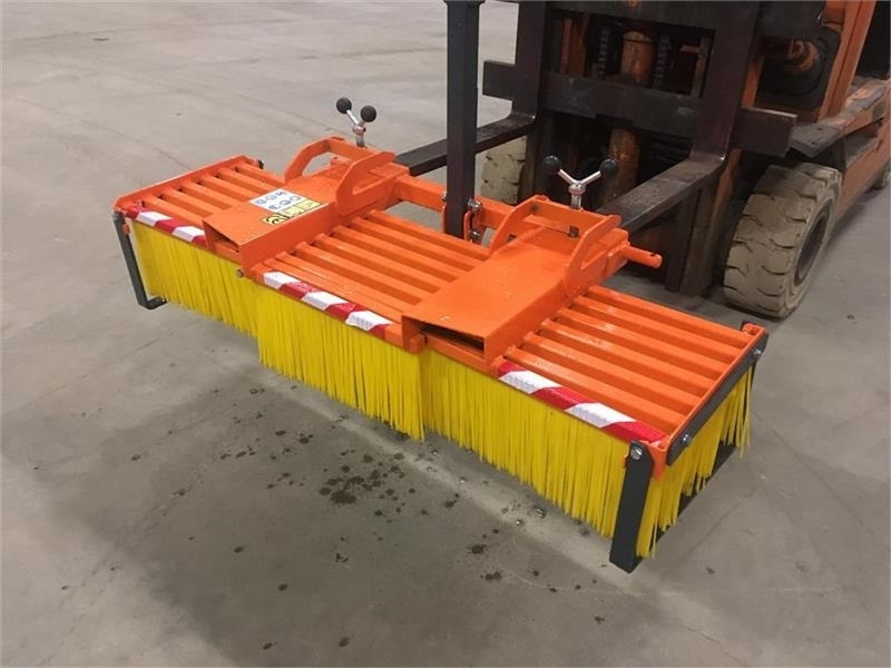 - - - Sweeper 1.50 - Broom: picture 2 - - - Sweeper 1.50 - Broom: picture 2