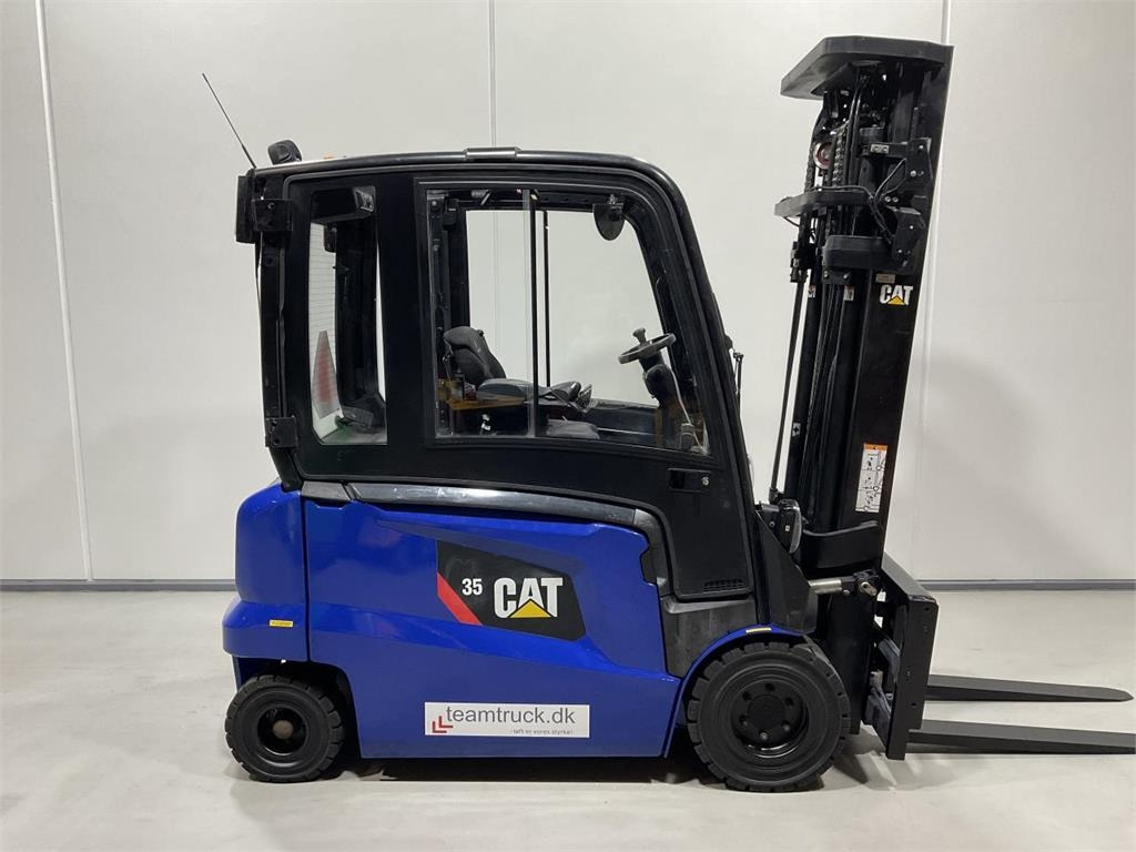 CAT EP35N - Electric forklift: picture 1 CAT EP35N - Electric forklift: picture 1