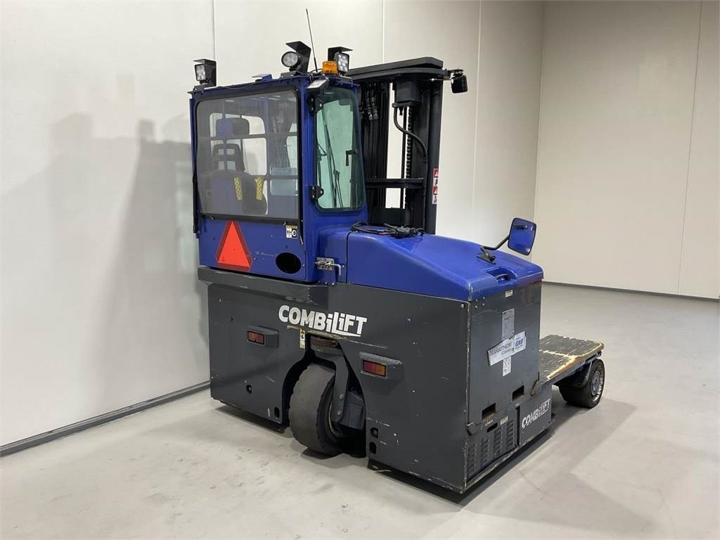 Combilift C4000ET - 4-way reach truck: picture 2 Combilift C4000ET - 4-way reach truck: picture 2