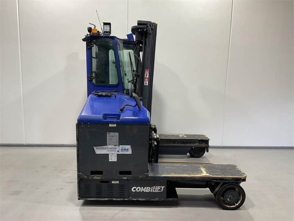 Combilift C4000ET - 4-way reach truck: picture 1 Combilift C4000ET - 4-way reach truck: picture 1