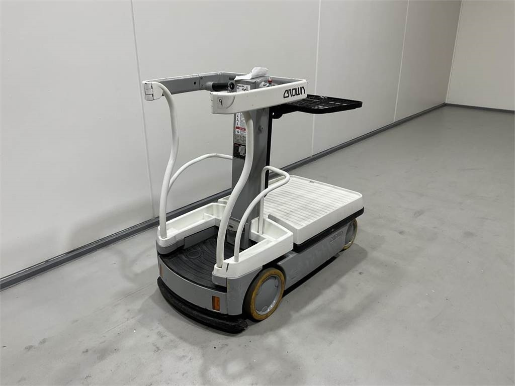 Crown WAV 50-84 - Scissor lift: picture 2 Crown WAV 50-84 - Scissor lift: picture 2