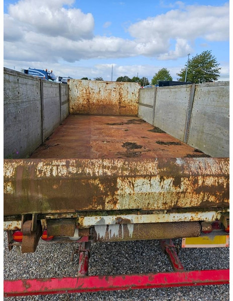 KEL-BERG 2 axle // wire // 3-way tip // radiocontrol - Container transporter/ Swap body trailer: picture 4 KEL-BERG 2 axle // wire // 3-way tip // radiocontrol - Container transporter/ Swap body trailer: picture 4