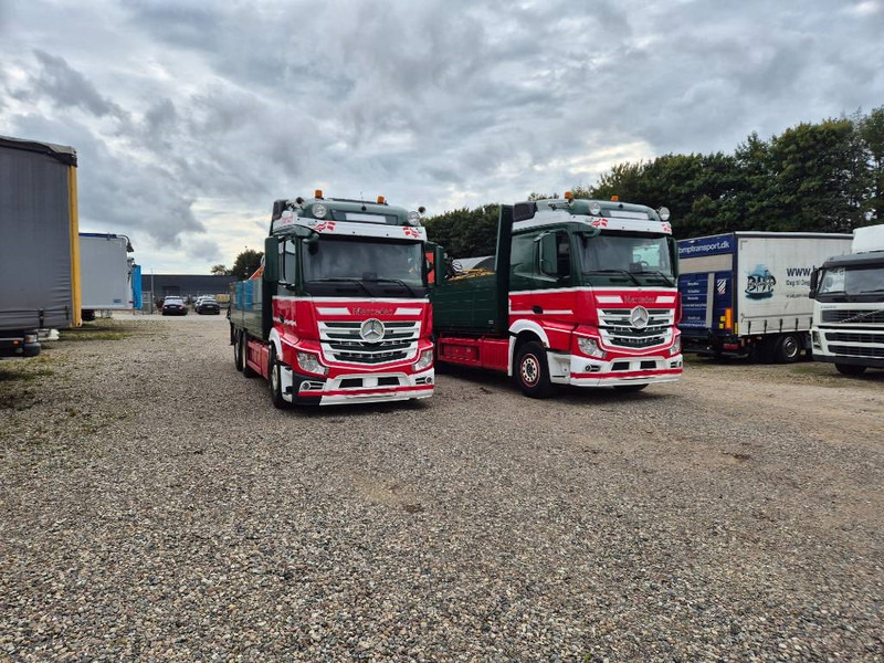 Crane truck Mercedes-Benz Actros 2551/6x2 // Palfinger 16002 B // 2 x trucks: picture 14 Crane truck Mercedes-Benz Actros 2551/6x2 // Palfinger 16002 B // 2 x trucks: picture 14