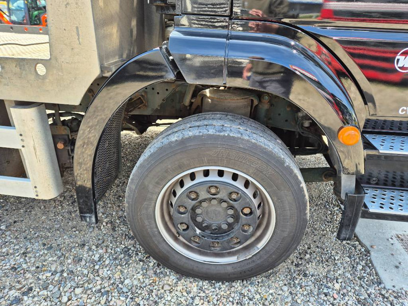 Tow truck Mercedes-Benz Axor 1824 // Hydraulic Ramp //: picture 9 Tow truck Mercedes-Benz Axor 1824 // Hydraulic Ramp //: picture 9