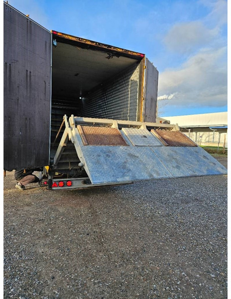 Montracon Racing// machinetrailer // Living area - Semi-trailer: picture 2 Montracon Racing// machinetrailer // Living area - Semi-trailer: picture 2