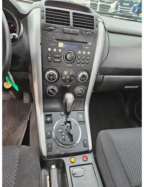 Closed box van Suzuki Grand Vitara 2,0 GLX aut. Van 5d: picture 11 Closed box van Suzuki Grand Vitara 2,0 GLX aut. Van 5d: picture 11