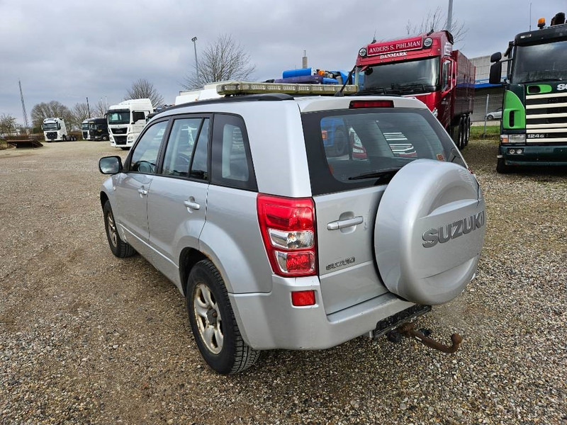Suzuki Grand Vitara 2,0 GLX aut. Van 5d - Closed box van: picture 3 Suzuki Grand Vitara 2,0 GLX aut. Van 5d - Closed box van: picture 3