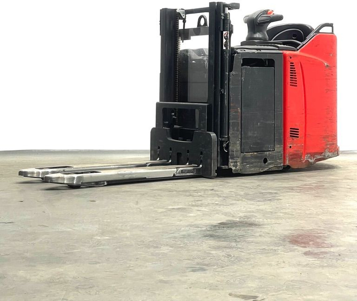 Linde D12HPSP-133 - Stacker: picture 2 Linde D12HPSP-133 - Stacker: picture 2