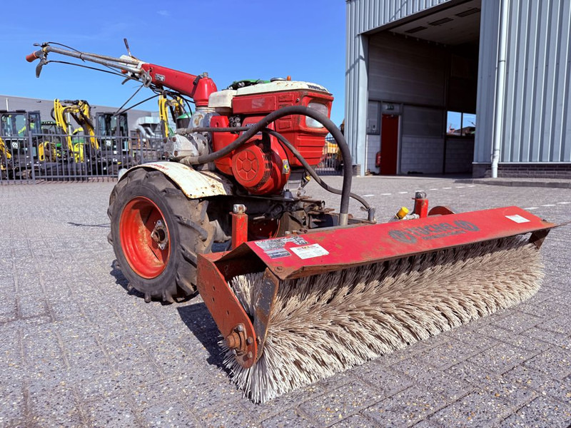 Honda F800 Veegmachine - Road sweeper: picture 5 Honda F800 Veegmachine - Road sweeper: picture 5