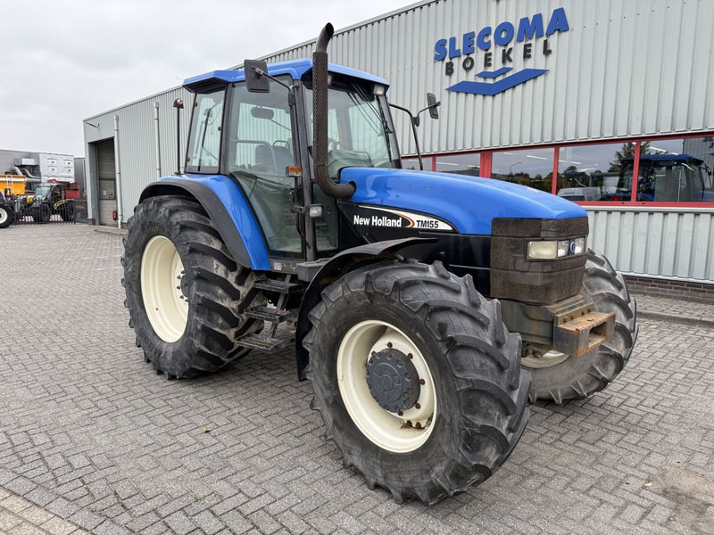 New Holland 8360 Range Command - Farm tractor: picture 4 New Holland 8360 Range Command - Farm tractor: picture 4