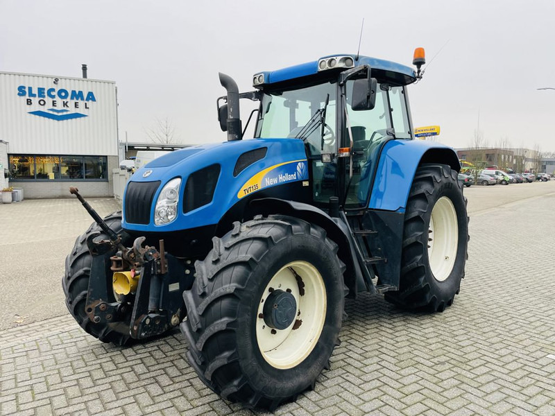 New Holland TVT 135 Transmissie CVT fronthef pto - Farm tractor: picture 1 New Holland TVT 135 Transmissie CVT fronthef pto - Farm tractor: picture 1