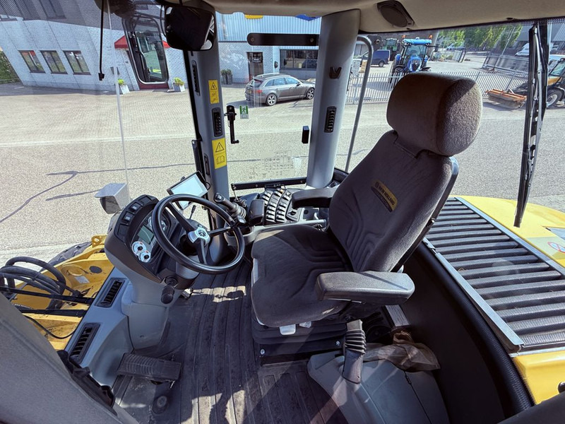 New Holland W110C Wiellader - Wheel loader: picture 5 New Holland W110C Wiellader - Wheel loader: picture 5