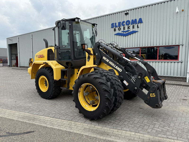 New Holland W130C Tool Carrier - Wheel loader: picture 4 New Holland W130C Tool Carrier - Wheel loader: picture 4