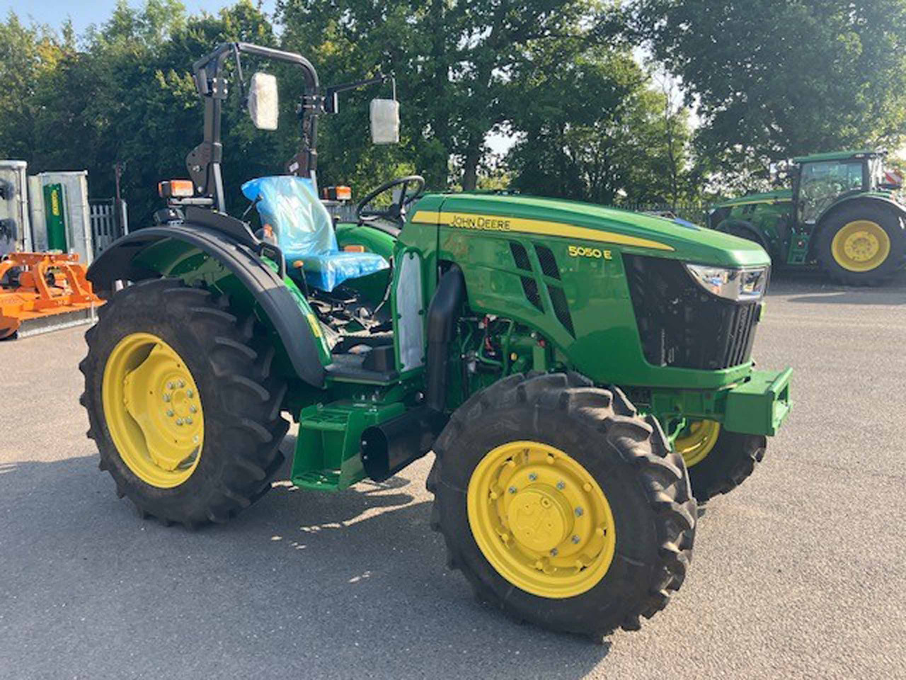 John Deere 5050E - Farm tractor: picture 5 John Deere 5050E - Farm tractor: picture 5