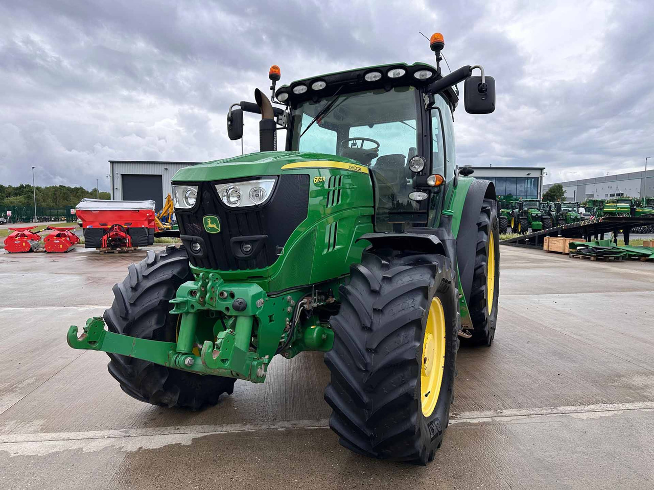 John Deere 6150R - Farm tractor: picture 3 John Deere 6150R - Farm tractor: picture 3