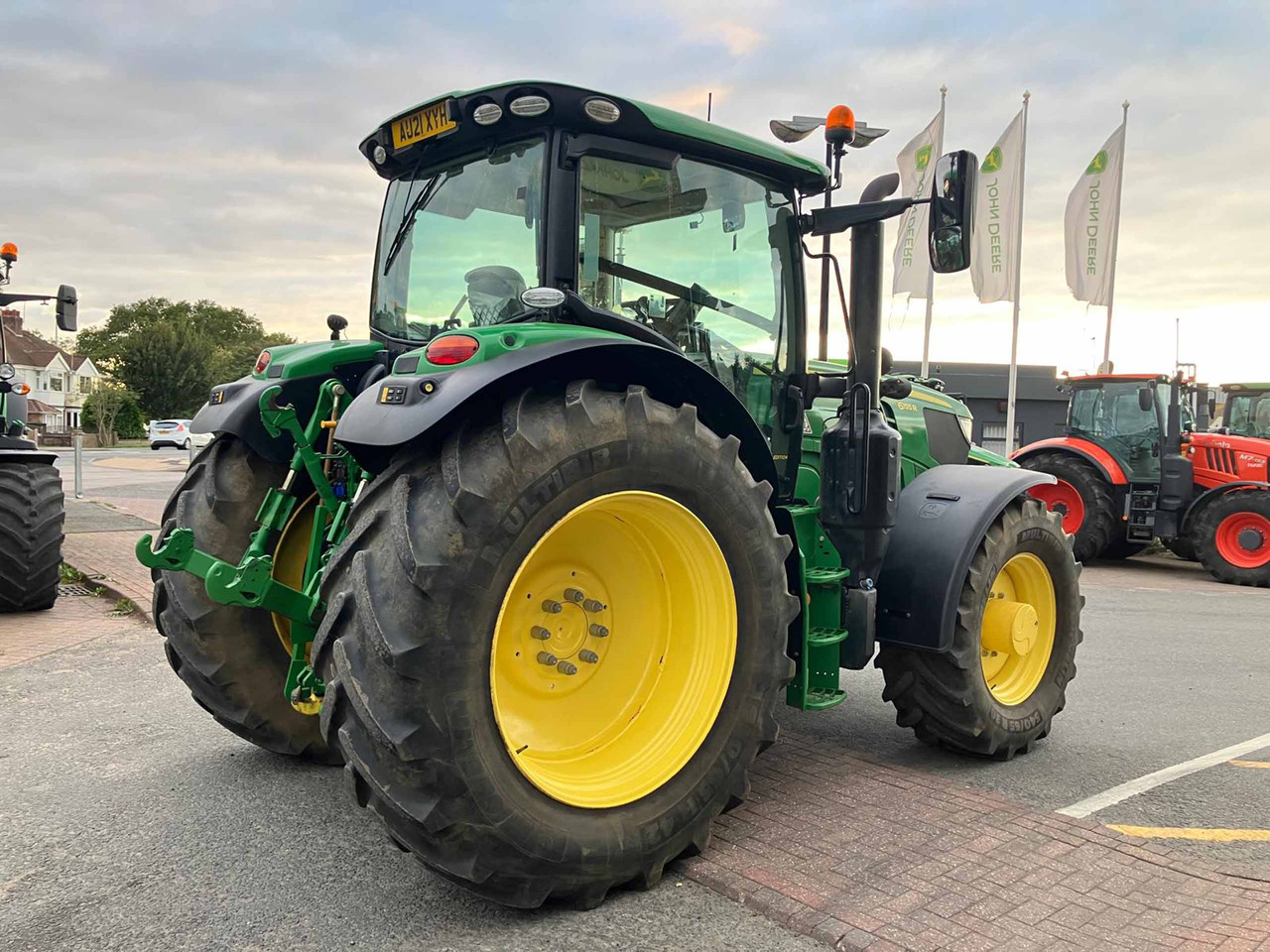 Farm tractor John Deere 6155R: picture 8