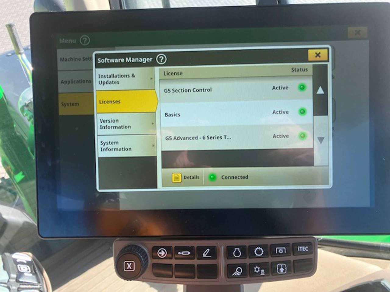 John Deere 6R 155 - Farm tractor: picture 5 John Deere 6R 155 - Farm tractor: picture 5