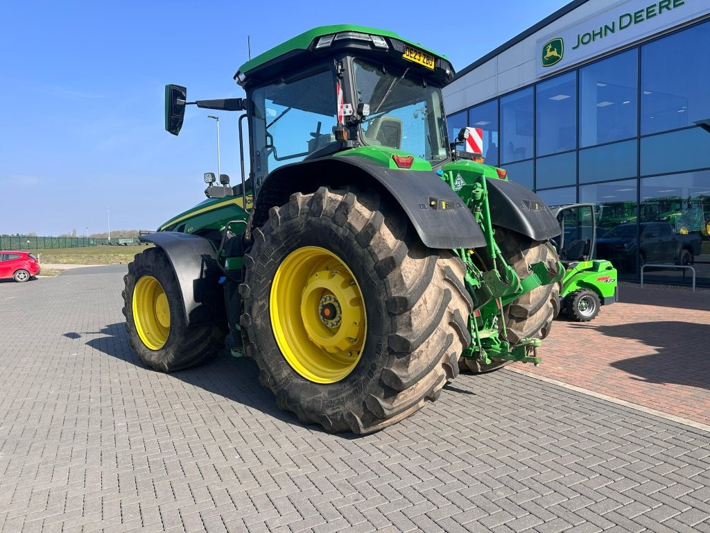Farm tractor John Deere 8R 410: picture 8