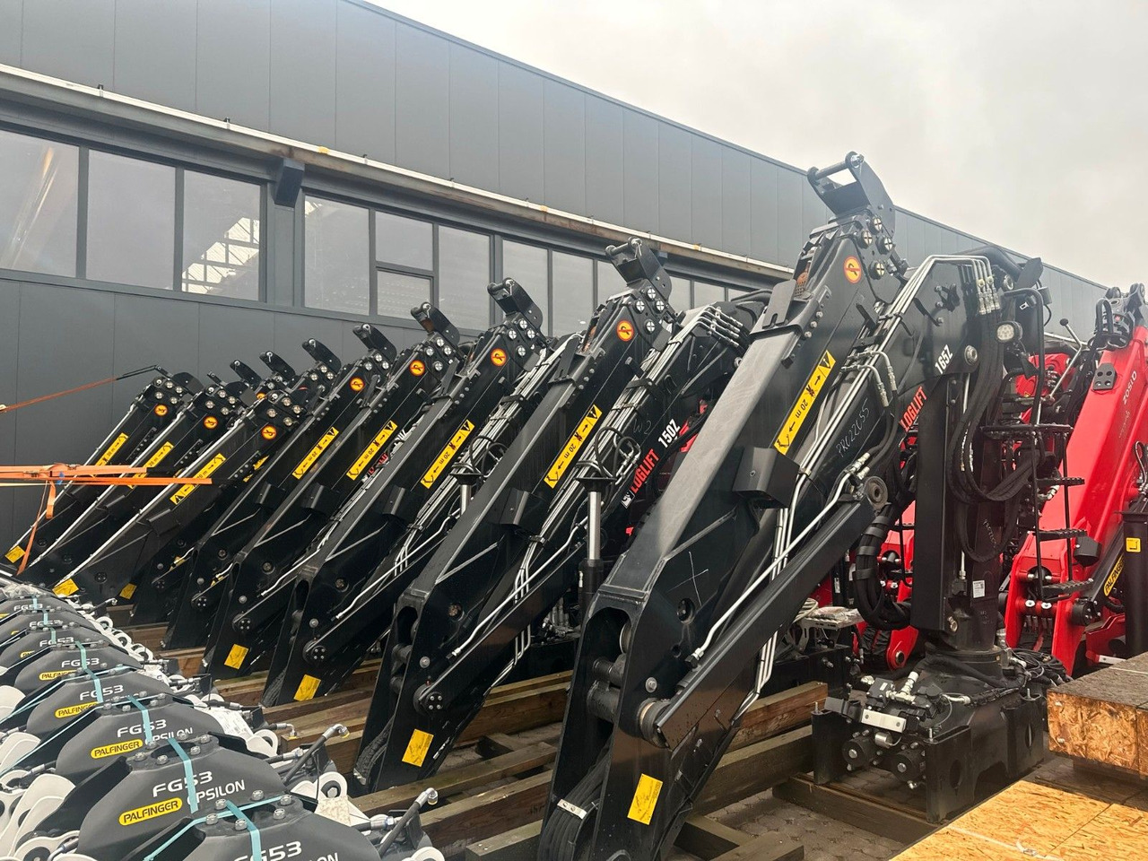 Hiab LogLift 150 Z - Logging truck, Crane truck: picture 1 Hiab LogLift 150 Z - Logging truck, Crane truck: picture 1