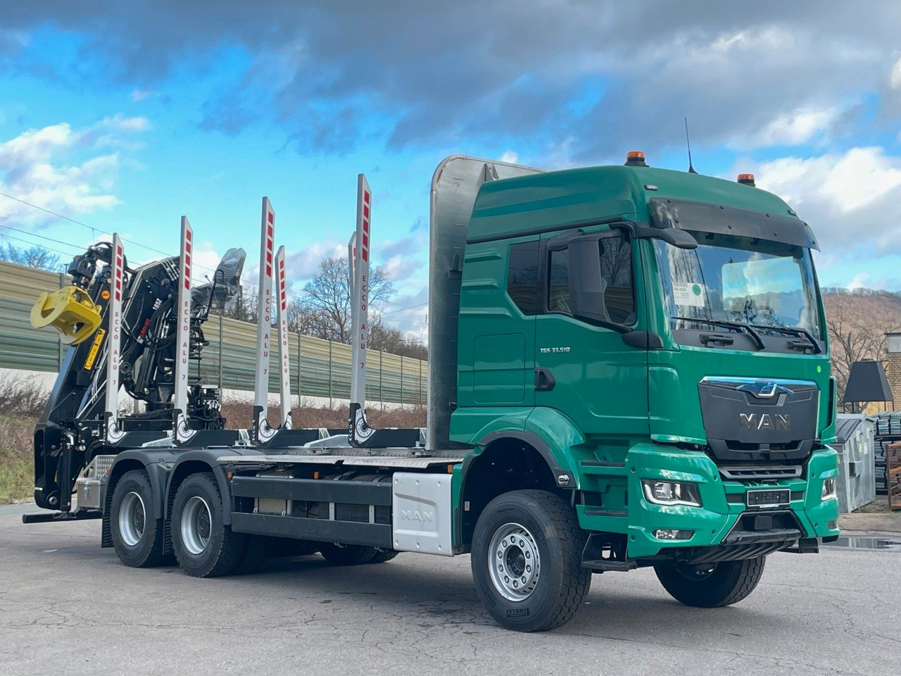 MAN TGS 33.510 6X4 BL Euro6e LogLift 165Z - Logging truck, Crane truck: picture 1 MAN TGS 33.510 6X4 BL Euro6e LogLift 165Z - Logging truck, Crane truck: picture 1