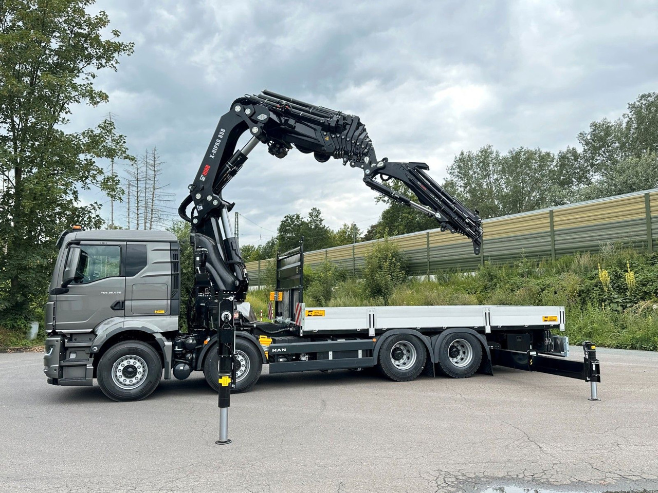 Crane truck MAN TGS 35.520 8x4 BL HIAB X-HiPro858E-8 & Jib150x-6: picture 11