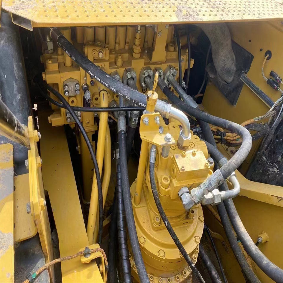 Used Caterpillar 330 Crawler Excavator High Profile Cat330 Sold at a Low Price in Shanghai with Reliable Quality - Crawler excavator: picture 3 Used Caterpillar 330 Crawler Excavator High Profile Cat330 Sold at a Low Price in Shanghai with Reliable Quality - Crawler excavator: picture 3