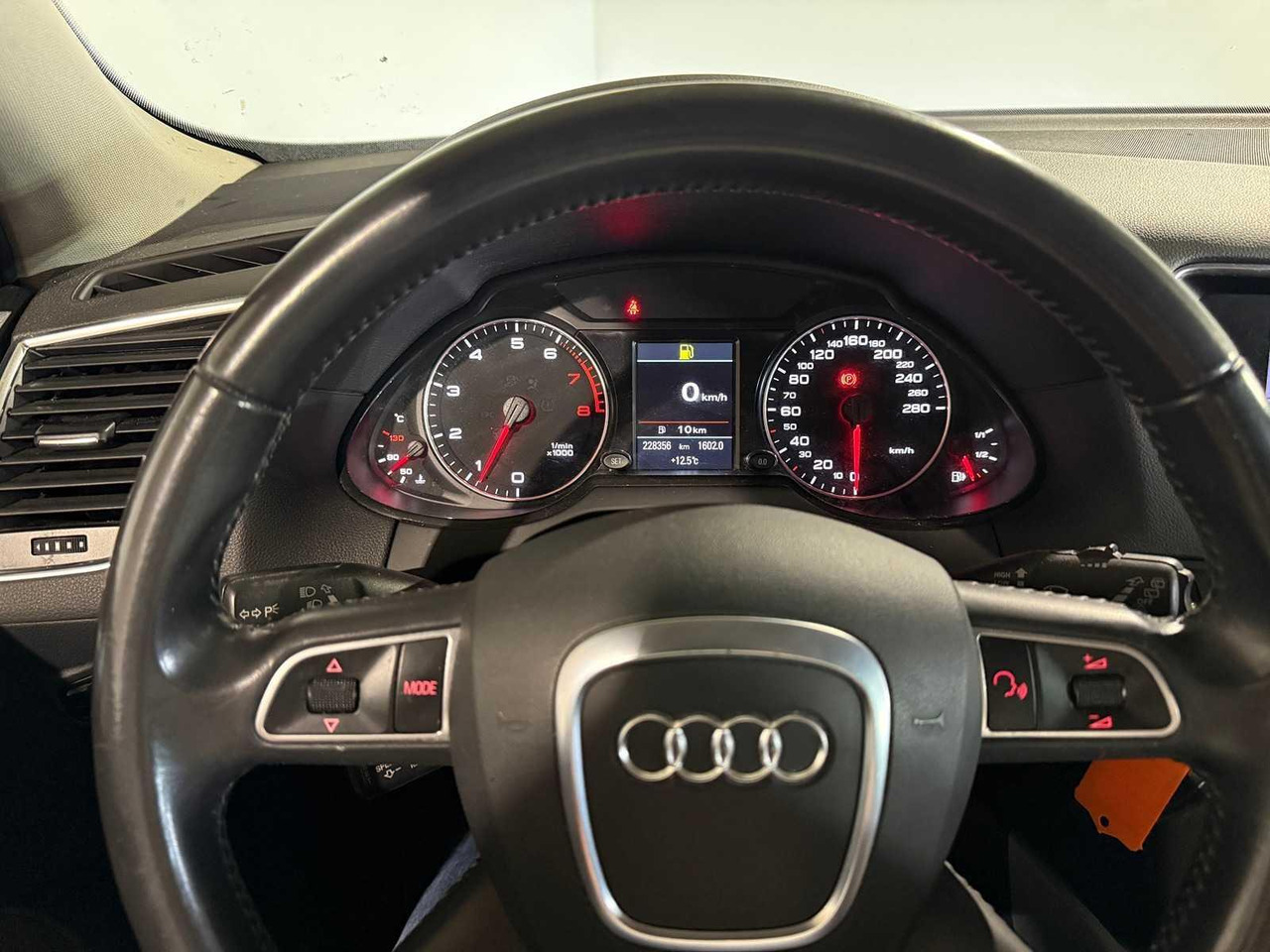 Audi Q5 2.0 TFSI quattro Pro Line | 2011 | 228.356 km | 22-PBP-4 - SUV: picture 3 Audi Q5 2.0 TFSI quattro Pro Line | 2011 | 228.356 km | 22-PBP-4 - SUV: picture 3