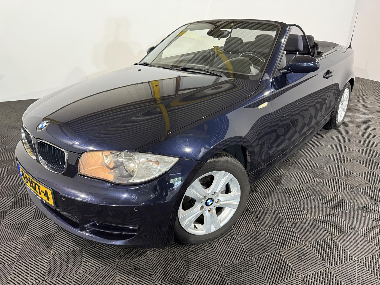 BMW | 1-serie Cabrio | 118i High Executive | 2009 | 114.310 km | 43HZT4 | Logisch - Car: picture 1 BMW | 1-serie Cabrio | 118i High Executive | 2009 | 114.310 km | 43HZT4 | Logisch - Car: picture 1