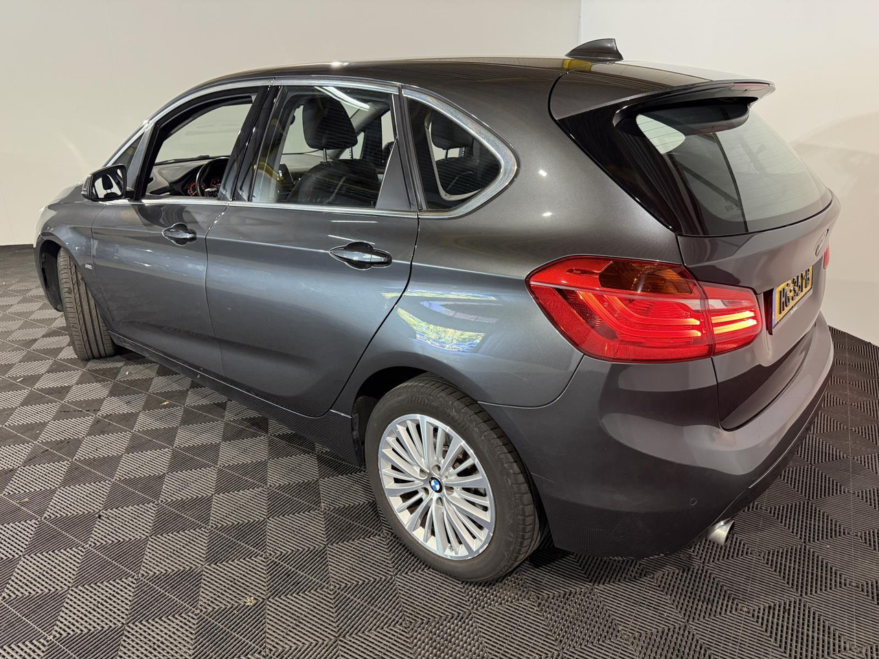 Car BMW | 2-serie Active Tourer | 218d Corporate Lease Luxury | 2015 | 223.959 km | HG351B | Logisch: picture 11